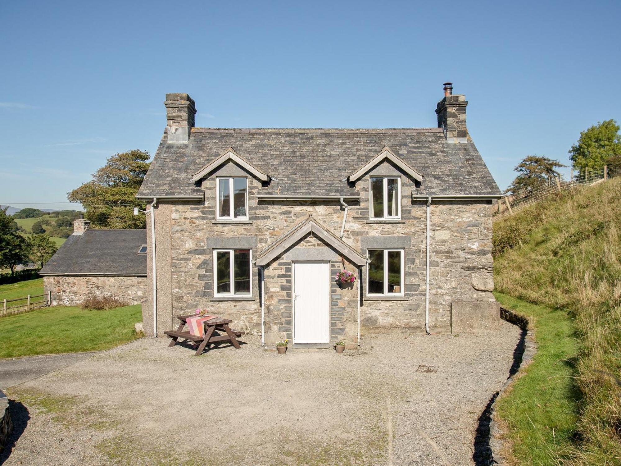 Cefn Bach Villa Capel Garmon Exteriör bild