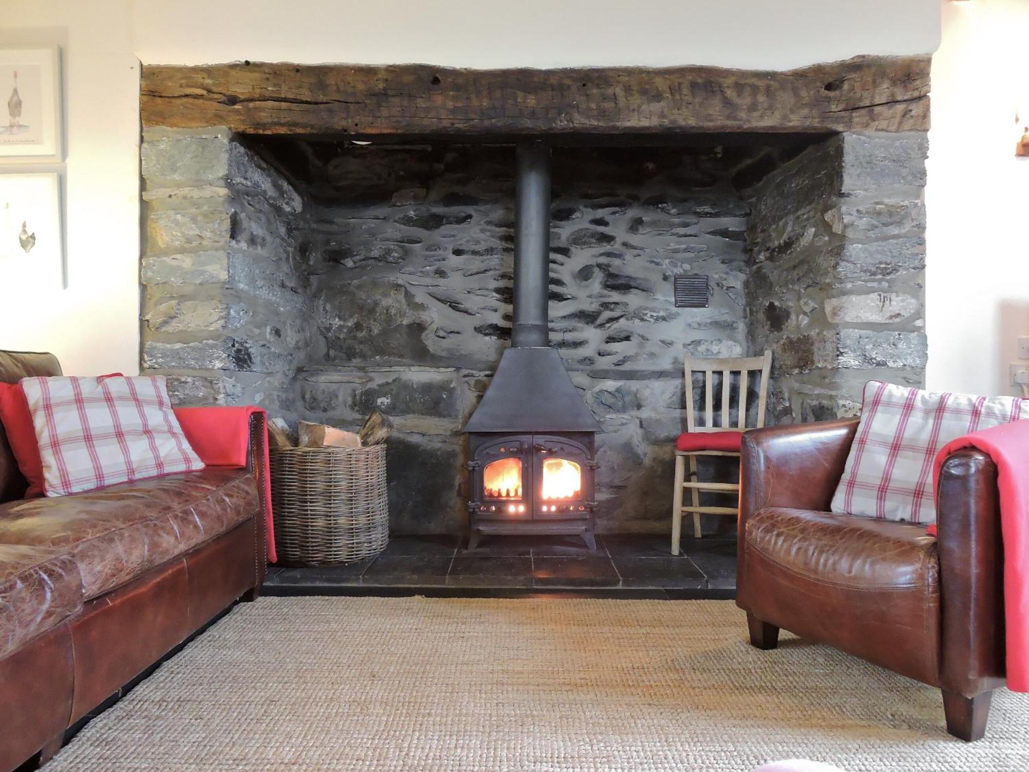 Cefn Bach Villa Capel Garmon Exteriör bild